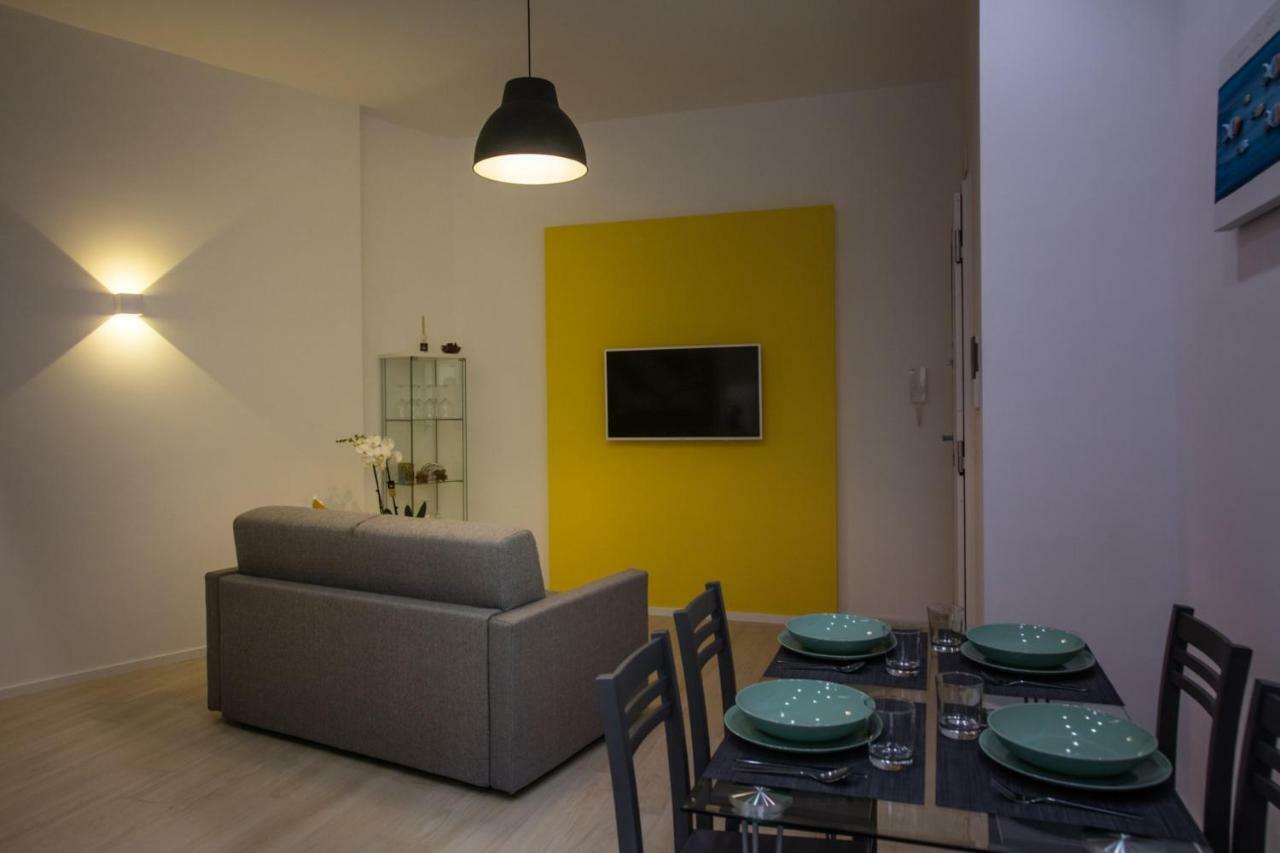 Divina Guesthouse Salerno Esterno foto